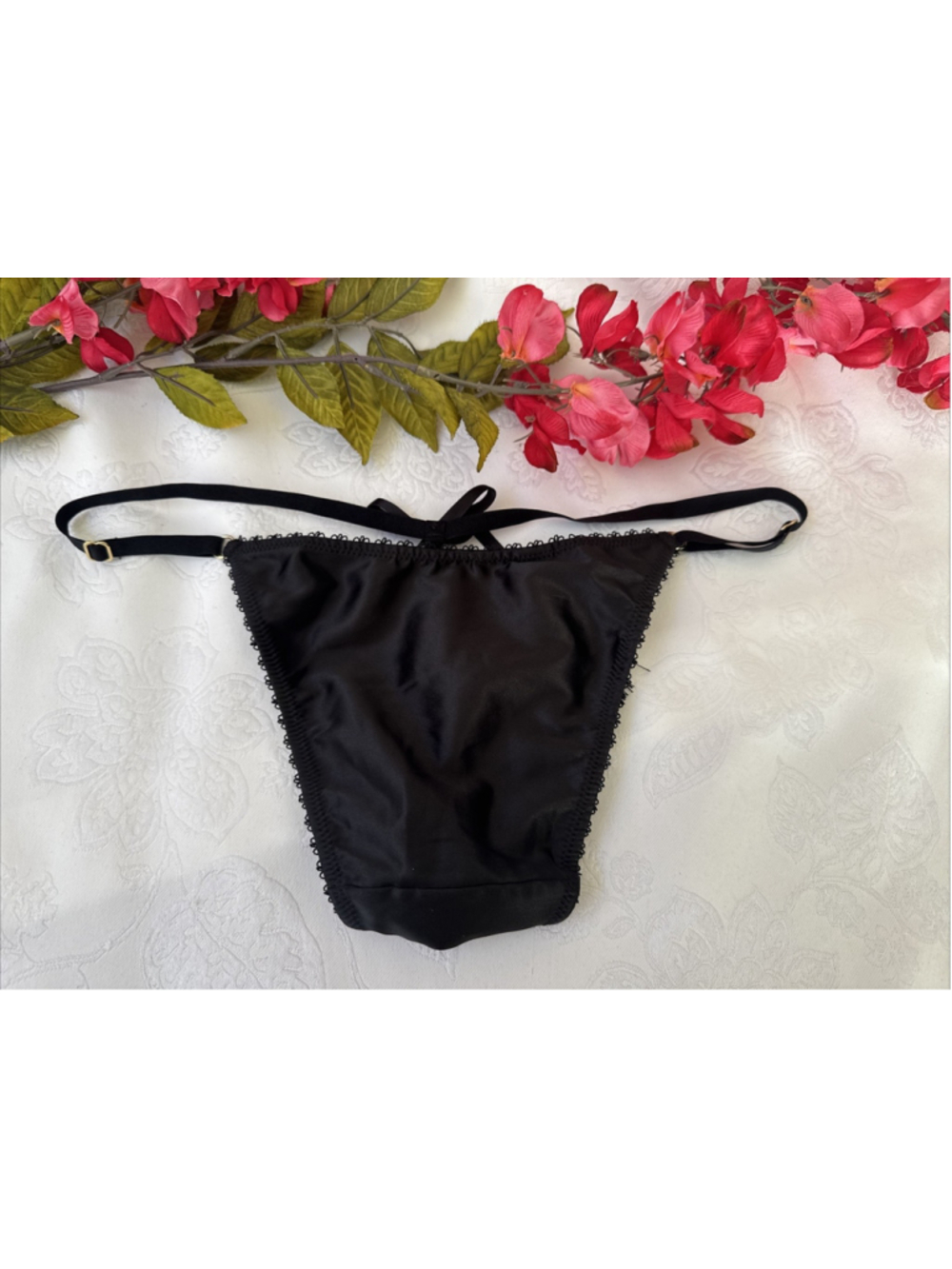 VICTORIA'S SECRET L BLACK SILKY TASSEL BACK ADJ SIDES V STRING THONG PANTIES NWT